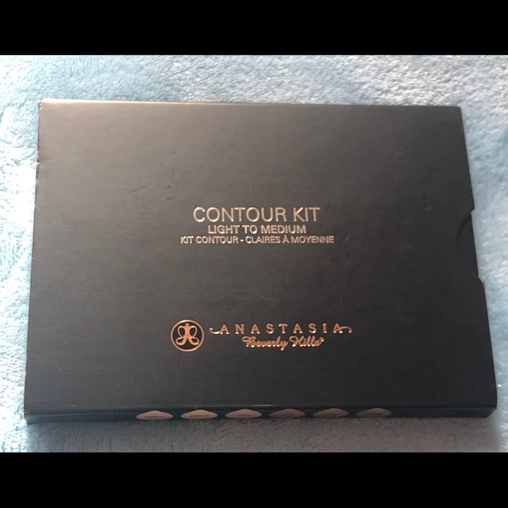 Makeup ANASTASIA CONTOUR KIT